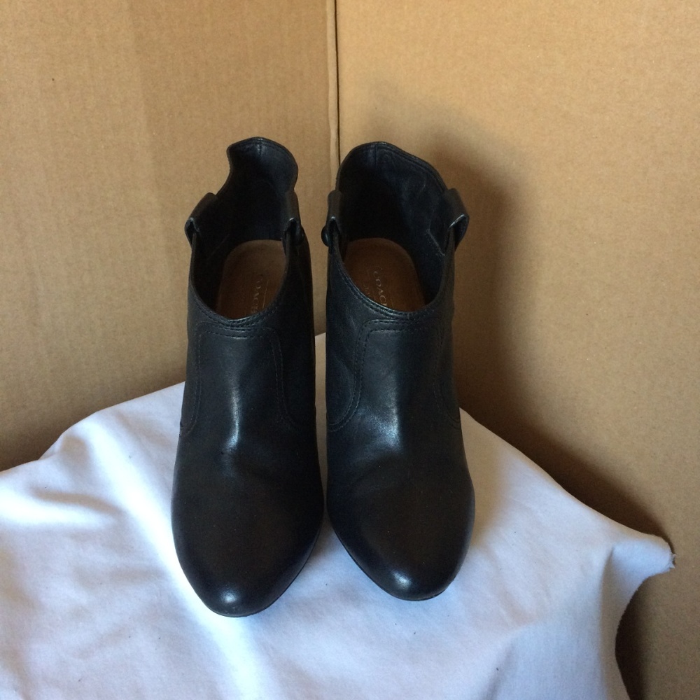 Boots - Picture 2 of 3